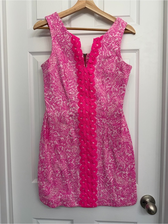 Lilly Pulitzer Dresses & Skirts - Lilly Pulitzer Hot Pink Patterned Sleeveless Mini Dress with Scalloped Trim